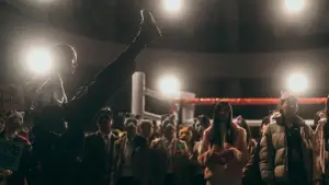 Backdrop to the movie "Brave Citizen" #728435