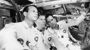 Backdrop to the movie "Apollo 13" #783913