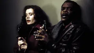 Backdrop to the movie "The Long Kiss Goodnight" #275310