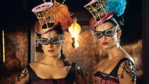 Backdrop to the movie "Bandidas" #307927