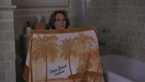 Backdrop to the movie "Mixed Nuts" #665516