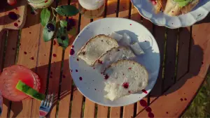 Backdrop to the movie "Parasite" #525757