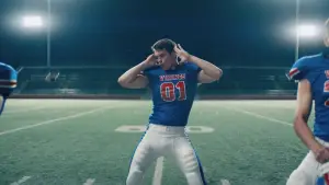 Backdrop to the movie "Bottoms" #657778