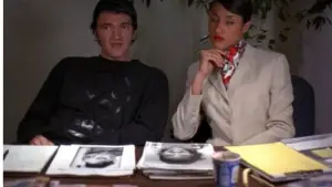 Backdrop to the movie "Girl 6" #727590