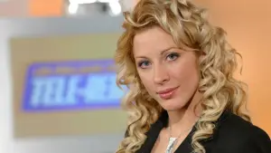 Backdrop to the movie "Loana Story : Le destin brisé d