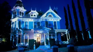 Backdrop to the movie "House" #303287