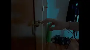 Backdrop to the movie "INTRUDER" #431392