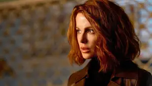 Backdrop to the movie "Canary Black" #622801