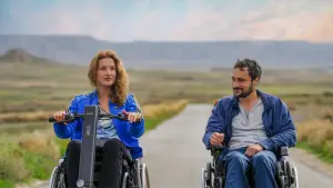 Backdrop to the movie "A Hint of Love" #668327