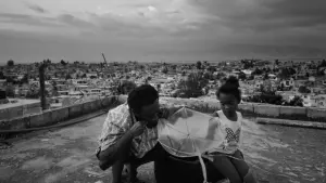 Backdrop to the movie "Dreams like paper boats" #198964