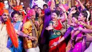 Backdrop to the movie "Shikari" #739991