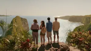 Backdrop to the movie "Ticket to Paradise" #690183