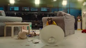 Backdrop to the movie "Nope" #637391