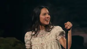 Backdrop to the movie "Billions Club Live with Olivia Rodrigo: A Concert Film" #823054