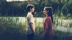 Backdrop to the movie "Falcon Lake" #760025