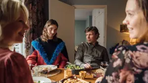 Backdrop to the movie "Four Little Adults" #757977