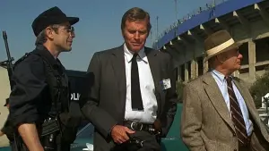 Backdrop to the movie "Two-Minute Warning" #490210