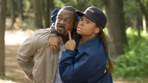 Backdrop to the movie "College Road Trip" #398449