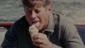 Backdrop to the movie "Nixon" #635549