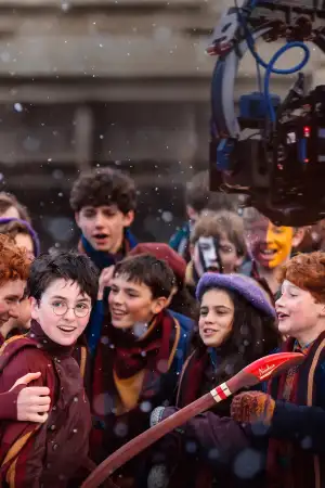 Poster to the movie "Finding Harry: The Craft Behind the Magic" #795856