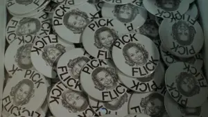 Backdrop to the movie "Election" #875074