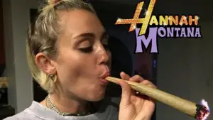 Backdrop to the movie "Hannah Montana 20th Anniversary Special" #760545