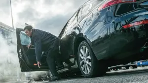 Backdrop to the movie "V.I.P." #399840