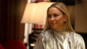 Backdrop to the movie "Shell" #536585