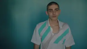 Backdrop to the movie "Sole" #657770