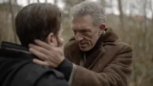 Backdrop to the movie "Damaged" #606667