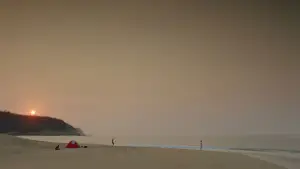 Backdrop to the movie "Y Tu Mamá También" #698358