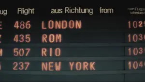 Backdrop to the movie "Suspiria" #809070