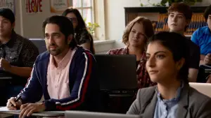 Backdrop to the movie "Re-Election" #779884