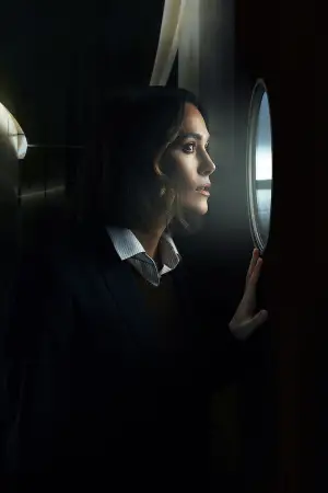 Poster to the movie "The Woman in Cabin 10" #573098