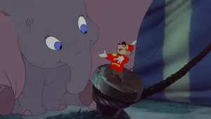 Backdrop to the movie "Dumbo" #622923