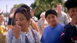 Backdrop to the movie "Falling Inn Love" #506111