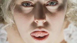 Backdrop to the movie "The Voyeur" #317099