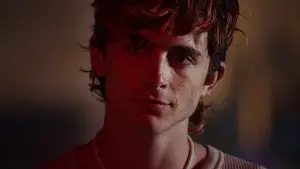 Backdrop to the movie "Bones and All" #240950