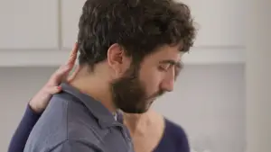 Backdrop to the movie "An Odd Turn" #757374