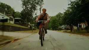 Backdrop to the movie "Bugonia" #511998