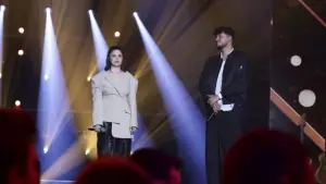 Backdrop to the movie "La fête de la chanson française - 20 ans d