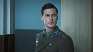 Backdrop to the movie "Firebird" #363710