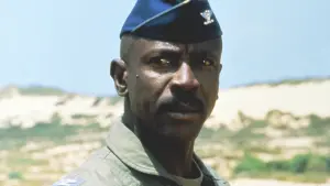 Backdrop to the movie "Iron Eagle" #380490