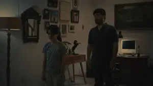 Backdrop to the movie "Alie