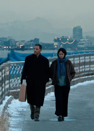 Poster to the movie "Winter in Sokcho" #532561