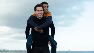 Backdrop to the movie "Fly Me Away" #445706