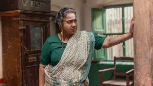 Backdrop to the movie "Thaai Kizhavi" #536750