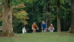 Backdrop to the movie "The Wildman of Shaggy Creek" #630947