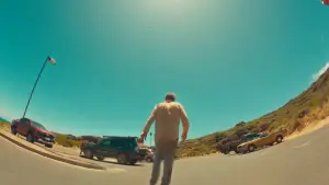 Backdrop to the movie "The Surfer" #833585