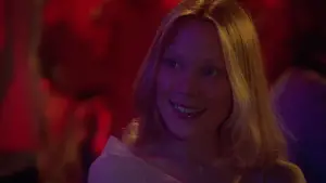 Backdrop to the movie "Carrie" #639282